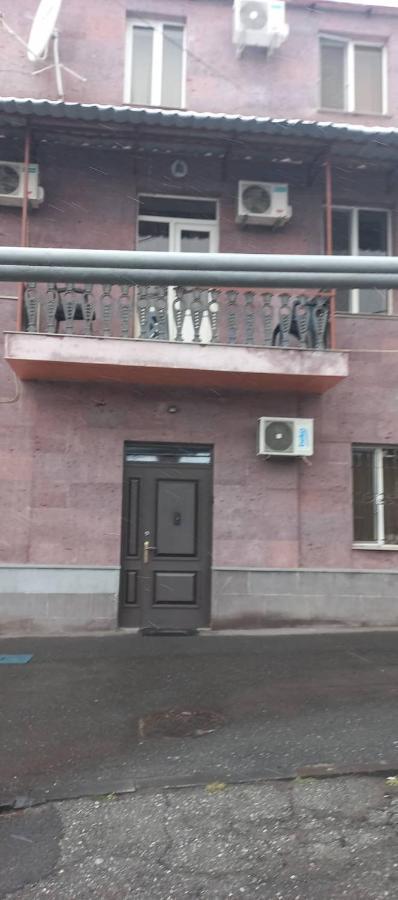 Hotel Bonjour House Erevan Esterno foto